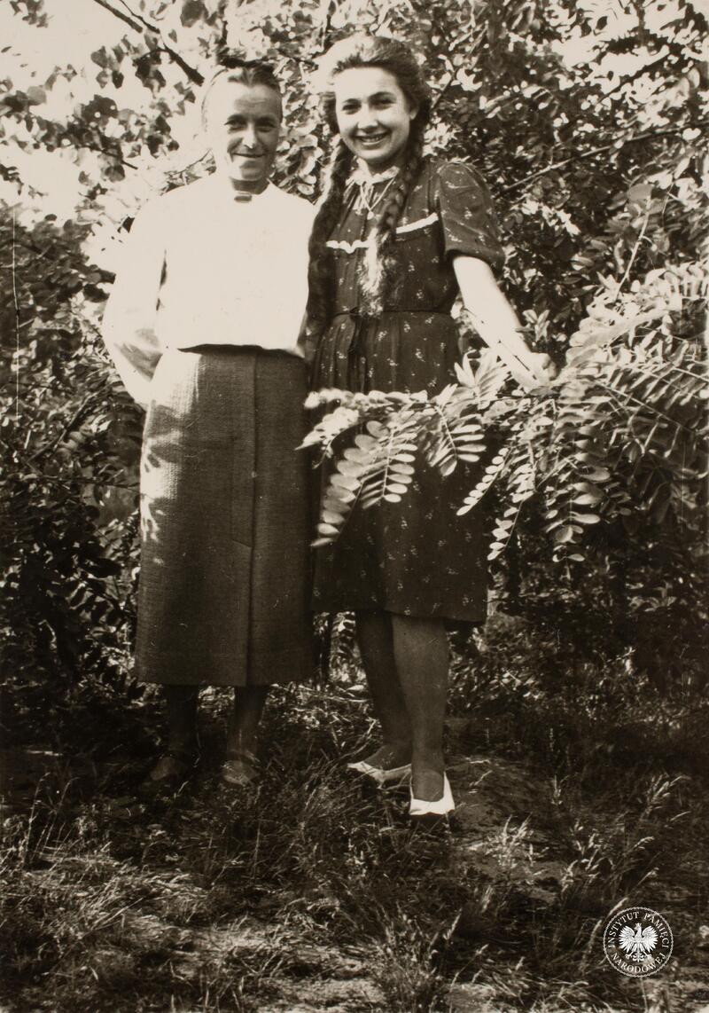 Jadwiga Gajda z domu Naja i Maria Gajda z domu Łuczak – teściowa Jadwigi Gajdy, fot. AIPN, sygn. IPNRz-13-1-400-7-1