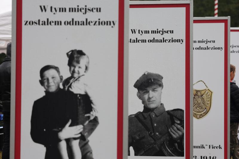 Uroczystości upamiętniające żołnierzy NSZ kpt. Henryka Flamego ps. Bartek. Fot Maciej Parysek (IPN)