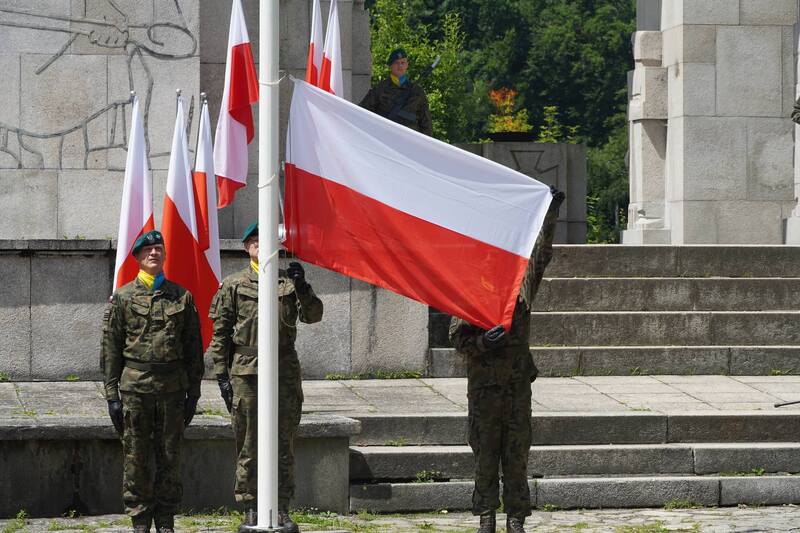 „Jesteśmy wolni! Oto kajdany, które nas krępowały, już opadły!” – wojewódzkie uroczystości z okazji Narodowego Dnia Powstań Śląskich – Góra Św. Anny, 20 czerwca 2024