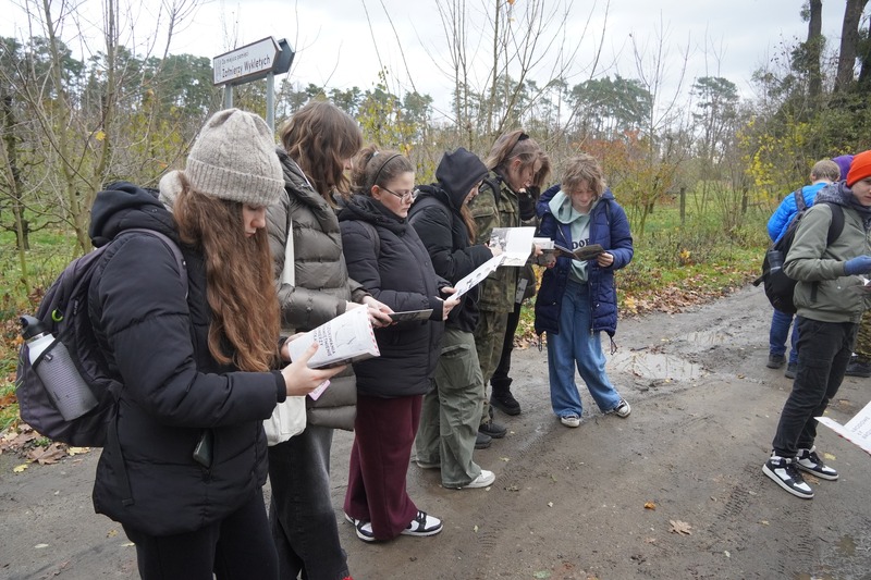 Terenowa lekcja historii na Polanie Śmierci koło Malerzowic Wielkich - Malerzowice Wielkie, 20 listopada 2024