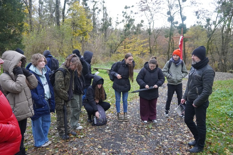 Terenowa lekcja historii na Polanie Śmierci koło Malerzowic Wielkich - Malerzowice Wielkie, 20 listopada 2024