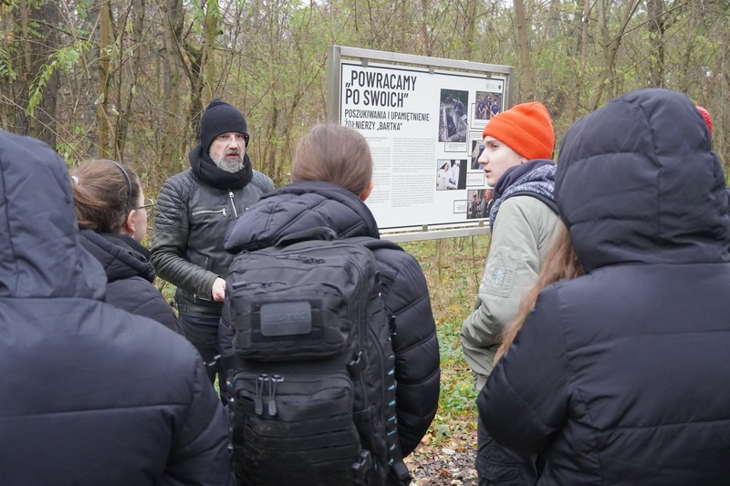 Terenowa lekcja historii na Polanie Śmierci koło Malerzowic Wielkich - Malerzowice Wielkie, 20 listopada 2024