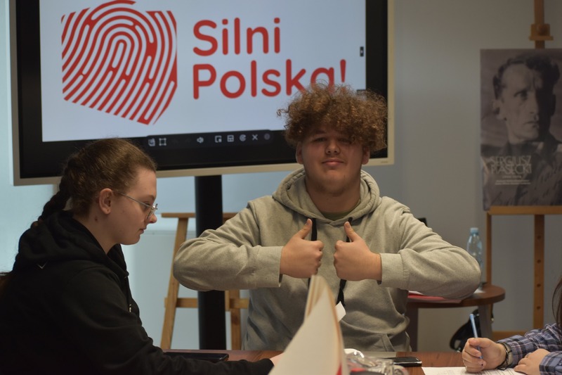 Ostatnia grupa z województwa opolskiego zakończyła 1. etap ogólnopolskiego konkursu edukacyjnego IPN „Silni Polską!” - Opole, 21 i 28 lutego 2025