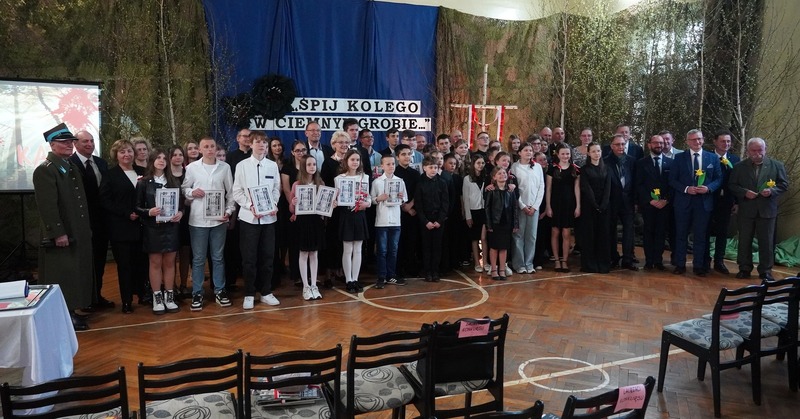 Uroczystość upamiętniająca Ofiary Zbrodni Katyńskiej w 85. rocznicę - Szybowice, 10 kwietnia 2025