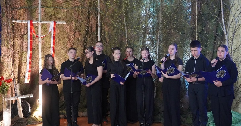 Uroczystość upamiętniająca Ofiary Zbrodni Katyńskiej w 85. rocznicę - Szybowice, 10 kwietnia 2025