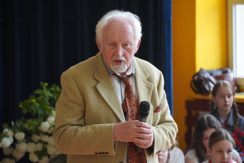 Odsłonięcie tablicy pamiątkowej poświęconej Państwu Jadwidze i Marcelemu Mydlik - Głuchołazy, 8 maja 2025