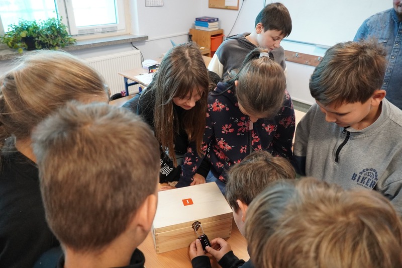 "Pies Ciapek w służbie Dywizjonu 305" – lekcja edukacyjno-historyczna w Szkole Podstawowej nr 25 w Opolu