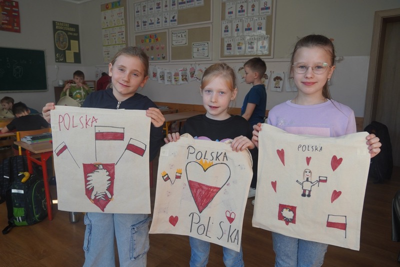 „Za co kochamy Polskę?” – warsztaty plastyczno-historyczne – Brzeg, 4 listopada 2025