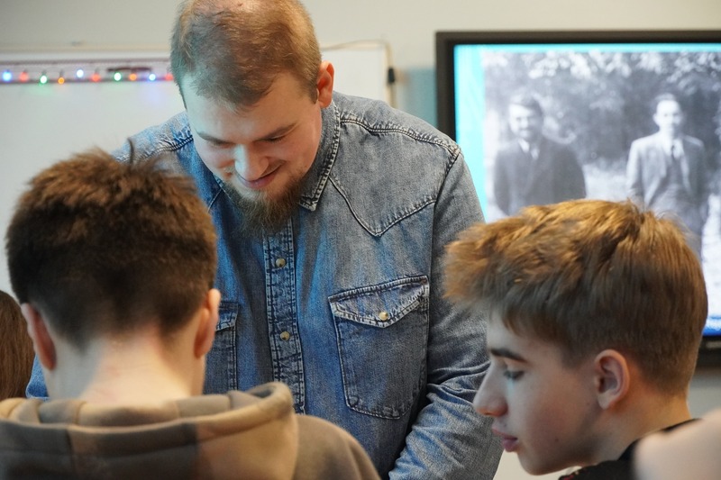 „Rozszyfrujmy historię XX wieku” – warsztaty edukacyjne w Publicznej Szkole Podstawowej nr 25 – Opole, 15 i 16 grudnia 2025