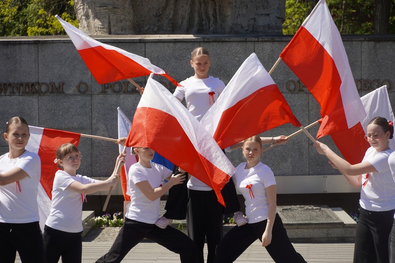 Dzień Flagi Rzeczypospolitej Polskiej oraz Dzień Polonii i Polaków za Granicą – 2 maja 2026