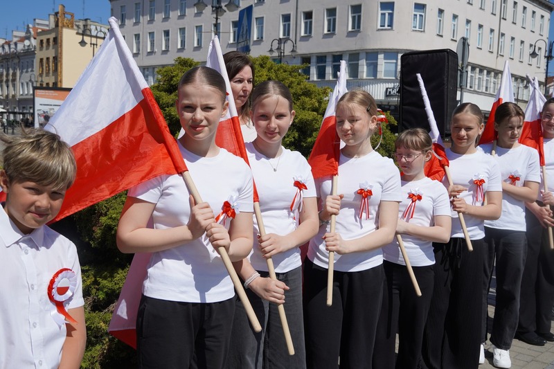 Dzień Flagi Rzeczypospolitej Polskiej oraz Dzień Polonii i Polaków za Granicą – 2 maja 2026