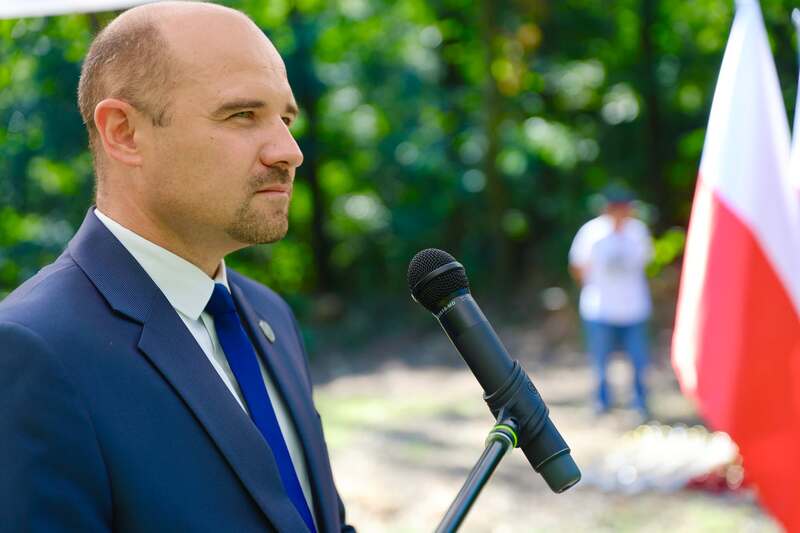 „Mieli zostać zapomniani. Nigdy nie mieliśmy ich znaleźć. Ale powrócili i są dzisiaj wśród nas, jako bohaterowie wolnej i niepodległej Polski”