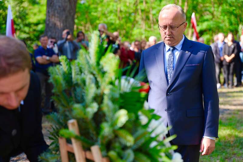 „Mieli zostać zapomniani. Nigdy nie mieliśmy ich znaleźć. Ale powrócili i są dzisiaj wśród nas, jako bohaterowie wolnej i niepodległej Polski”