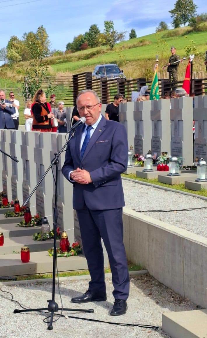 W Kamesznicy odbyły się uroczystości upamiętniające 80. rocznicę mordu na żołnierzach VII Śląskiego Okręgu Narodowych Sił Zbrojnych, podkomendnych kpt. Henryka Flamego ps. „Bartek” – Kamesznica, 20 września 2026