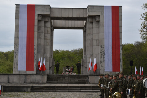 Obchody Dnia Flagi RP oraz 102. rocznicy wybuchu III Powstania Śląskiego – Góra Świętej Anny, 2 maja 2023. Fot. Dominik Wojtkiewicz (IPN)