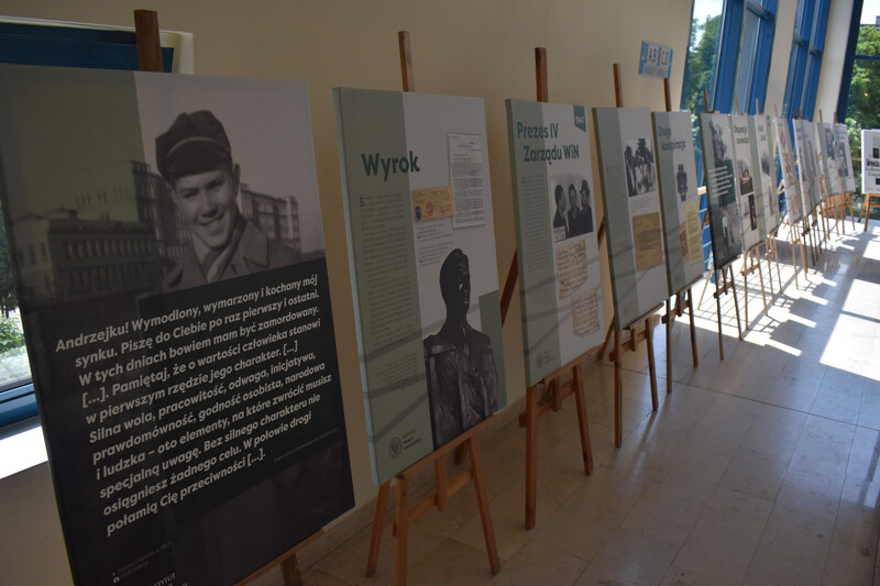 Nadanie sztandaru Aresztowi Śledczemu w Opolu – Opole, 19 czerwca 2023. Fot. Dominik Wojtkiewicz (IPN)