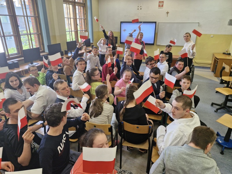 „Symbole Narodowe" lekcja dla uczniów z Zespołu Szkół Specjalnych w Opolu – Opole, 29 kwietnia 2024