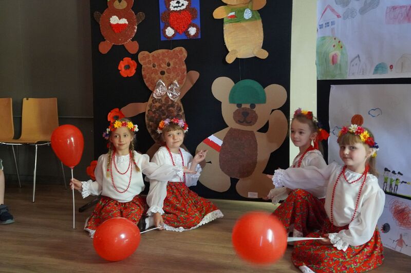 „Wielkie rzeczy w małych oczach” wernisaż prac pt. „Historia Misia Wojtka” – Komprachcice, 14 maja 2024