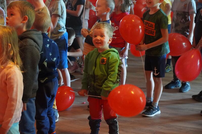 „Wielkie rzeczy w małych oczach” wernisaż prac pt. „Historia Misia Wojtka” – Komprachcice, 14 maja 2024