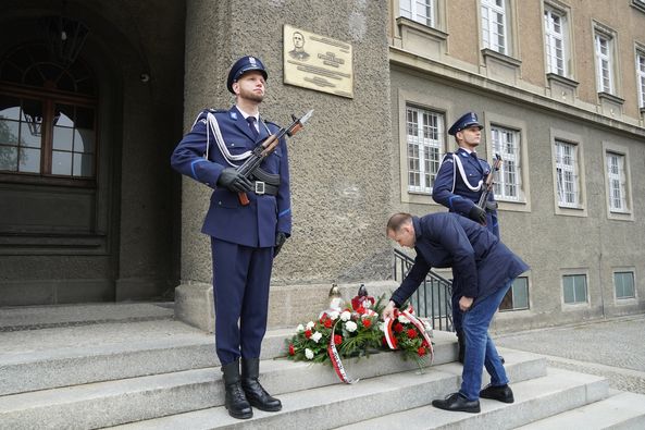 Uroczystości rocznicowe sierżanta Piotra Jesienia - patrona Komendy Wojewódzkiej Policji w Opolu – Opole, 17 kwietnia 2024